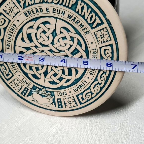 Bread & Bun Warmer 6½" Stoneware Friendship Knot Ceramics Porcelain Kitchen Bake - Picture 5 of 11